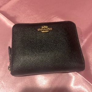 Black Coach Wallet With Gold Zipper
